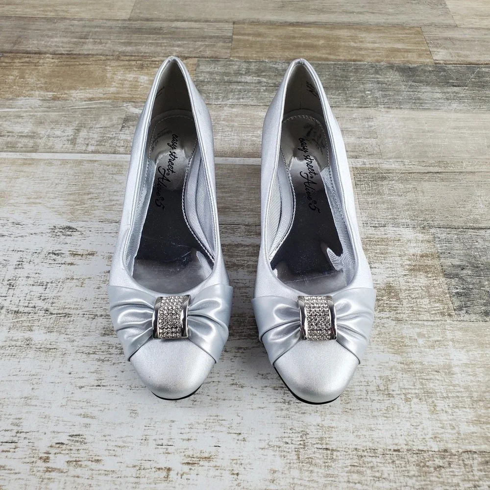 Easy Street Eloise Womens Pump Sz 5.5 M Silver Slip On Low Block Heel Closed Toe